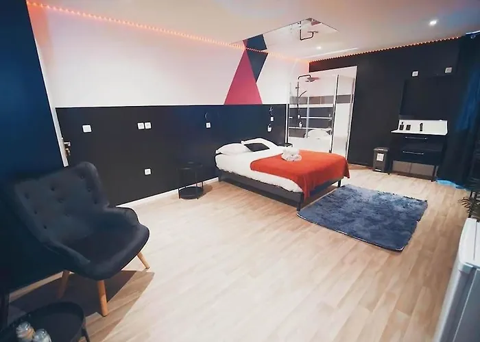 Red - Olympe & Lille, Croix, Roubaix